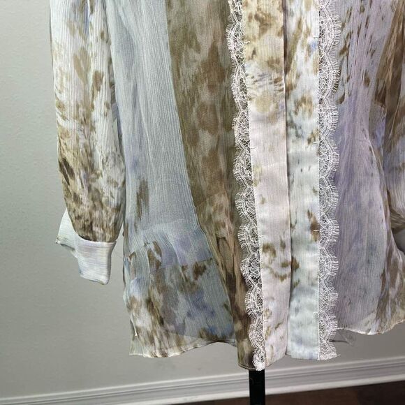 Elie Tahari Women’s Silk Semi Sheer Button Up Blouse Size XS - Picture 3 of 12